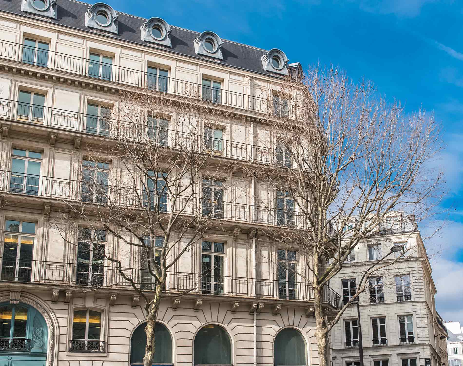 Building in the center of Paris